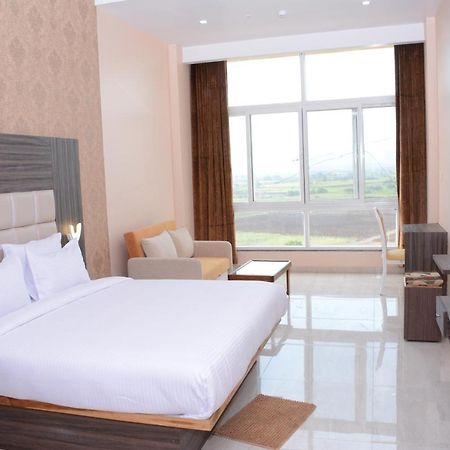 Ratnaa Resort Khamshet Екстер'єр фото