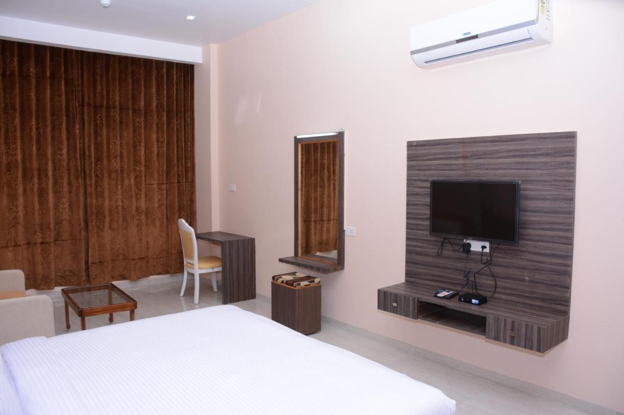 Ratnaa Resort Khamshet Екстер'єр фото