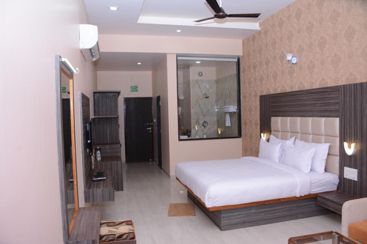 Ratnaa Resort Khamshet Екстер'єр фото