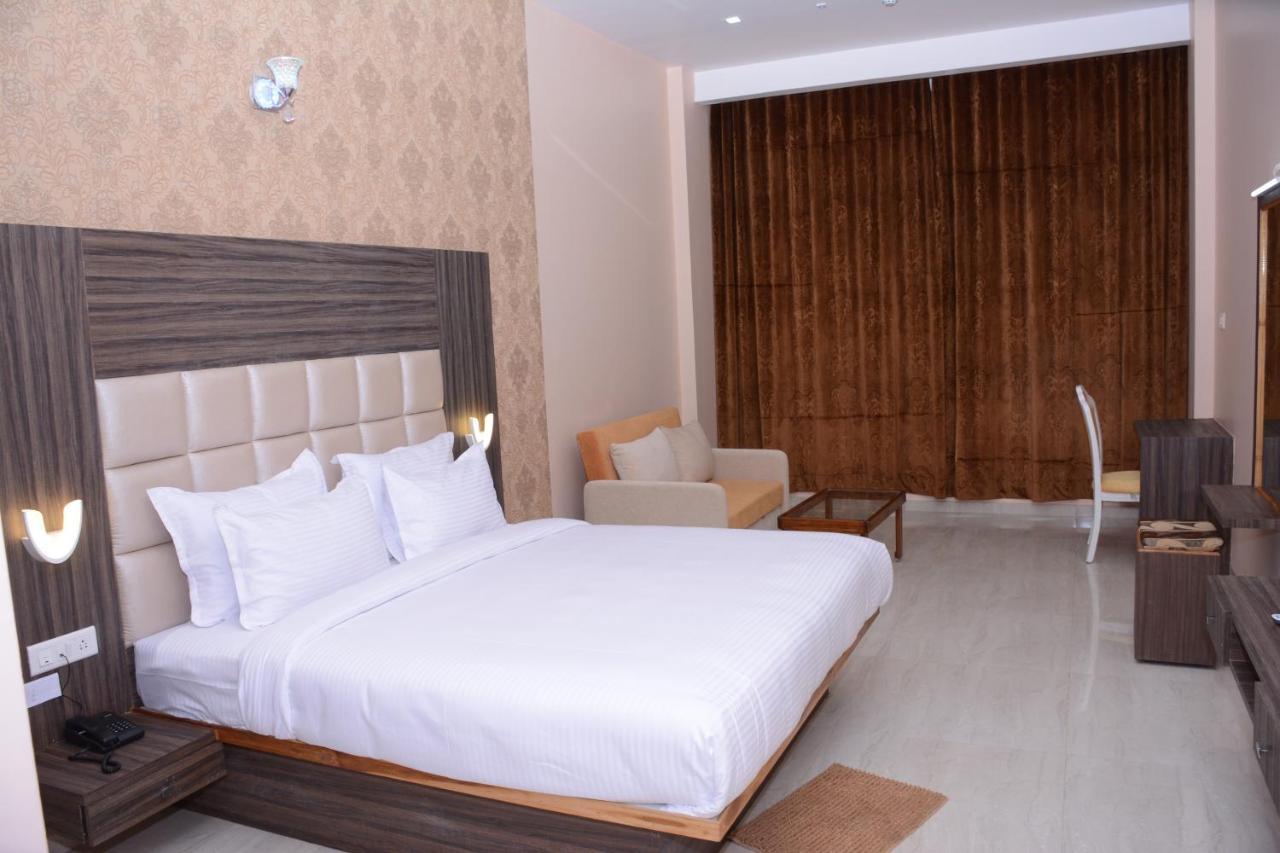 Ratnaa Resort Khamshet Екстер'єр фото